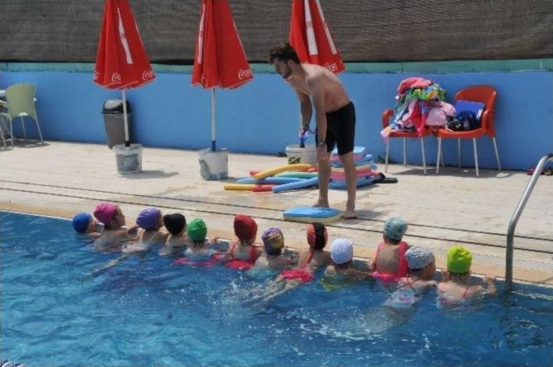 Boz&uuml;y&uuml;k Belediyesi Yaz Spor Okulları Başladı