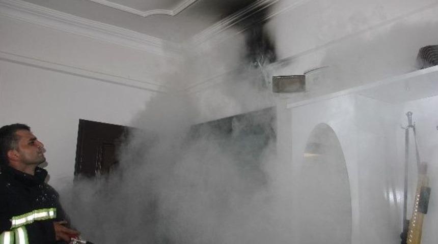 Tutuşan Elektrik Kabloları Korkuttu