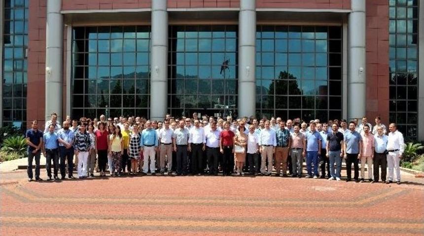 Ad&uuml; Ailesi Bayramlaştı