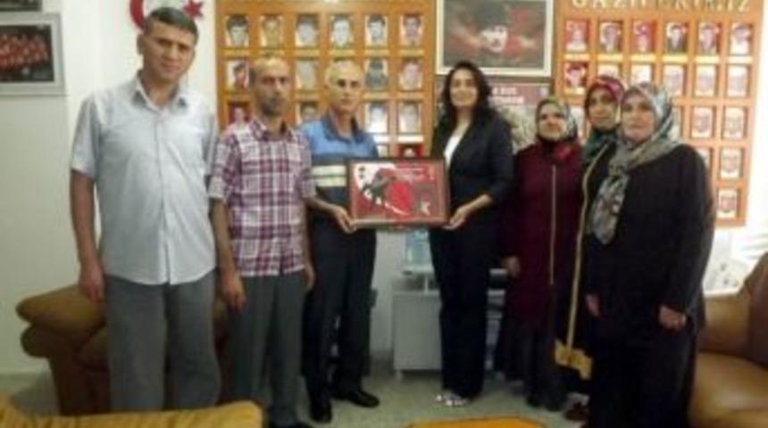 Seydişehir Başsavcısı Bayar Şehit Aileleriyle Vedalaştı