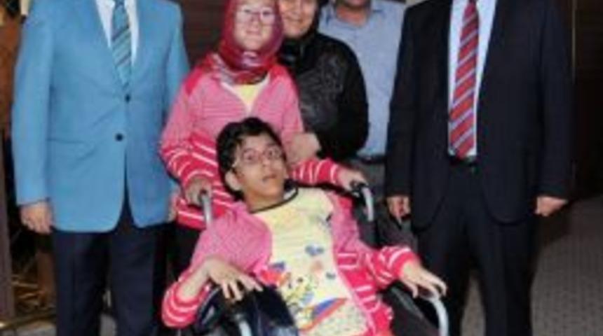 Afyonkarahisar&rsquo;da Engeliler Onuruna İftar Verildi