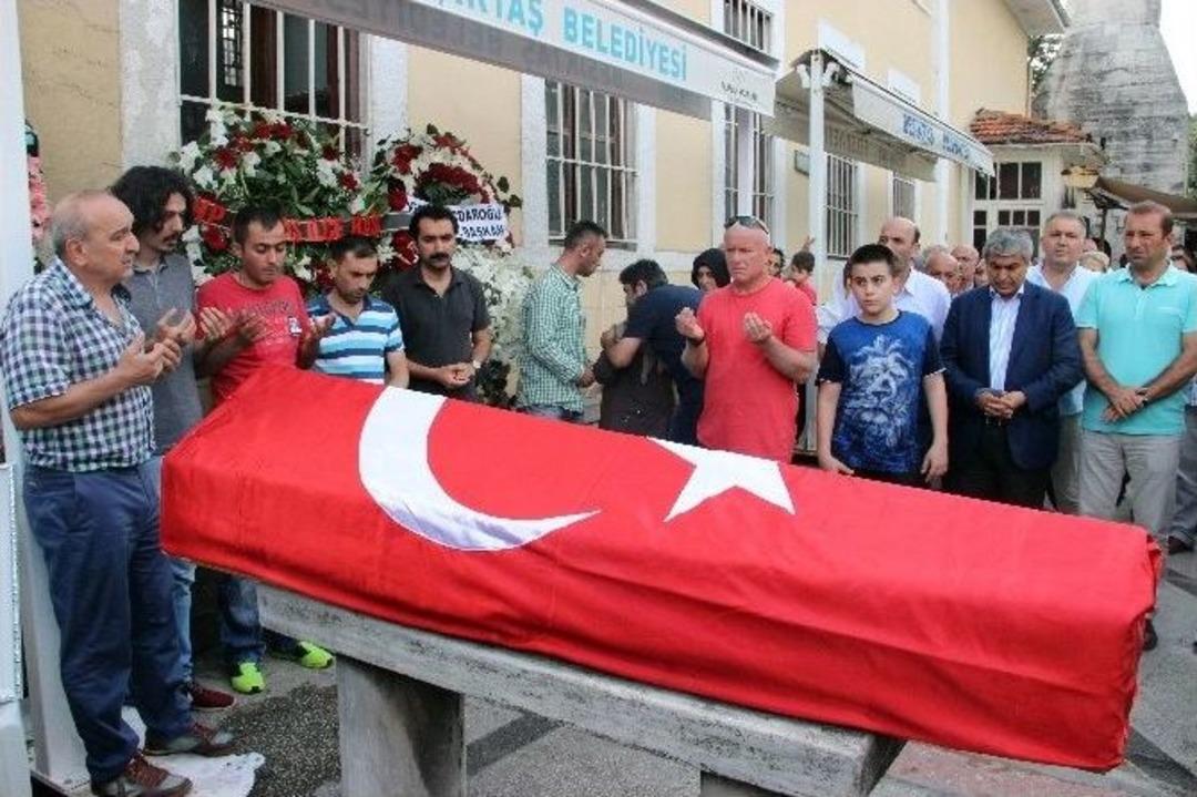 Bombalı Saldırıda Yaşamını Yitiren H&uuml;seyin &Ouml;ğretmen Son Yolculuğuna Uğurlandı