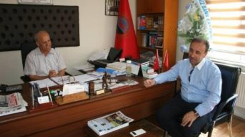 M&uuml;ft&uuml; Arcaklıoğlu, Emekliler G&uuml;n&uuml;n&uuml; Kutladı