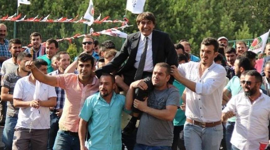 Kardemir&rsquo;de 400 Taşeron İş&ccedil;isine Kadro M&uuml;jdesi