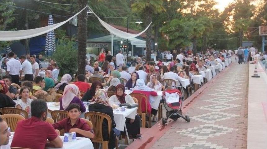 Ak Parti&rsquo;den Bafra&rsquo;da İftar