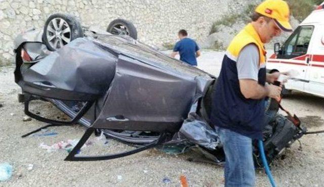 Bartın’da Otomobil Şarampole Devrildi: 4 Yaralı