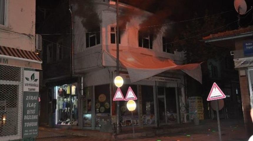 Sandıklı&rsquo;da Lokantada Yangın &Ccedil;ıktı