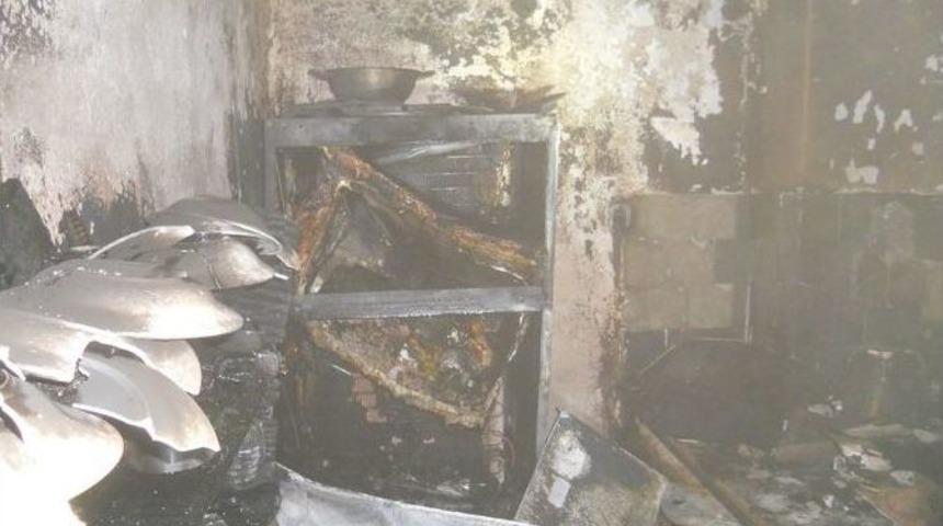 Kayseri&rsquo;de &Ccedil;ıkan İki Yangında Maddi Hasar Meydana Geldi