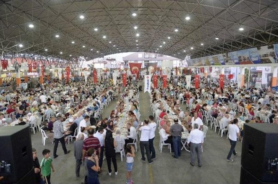 Emekliler G&uuml;n&uuml;&rsquo;nde İftar