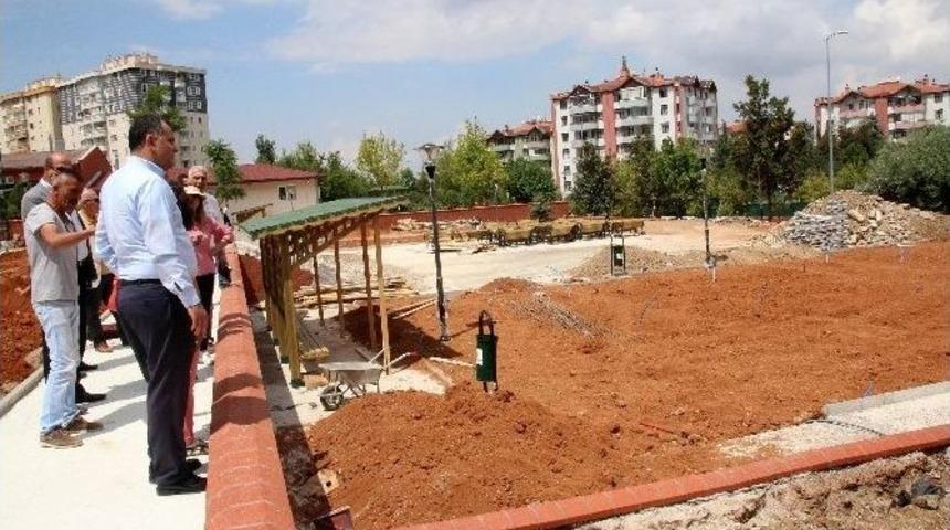 Başkan Taşdelen Park Çalışmalarını Denetledi