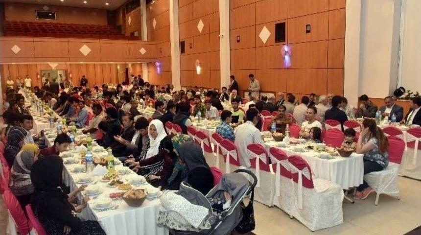 G&uuml;m&uuml;şhane&rsquo;deki G&ouml;&ccedil;menler İftar Yemeğinde Buluştu