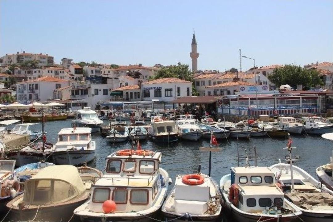 Bozcaada&rsquo;da Bayram Alarmı