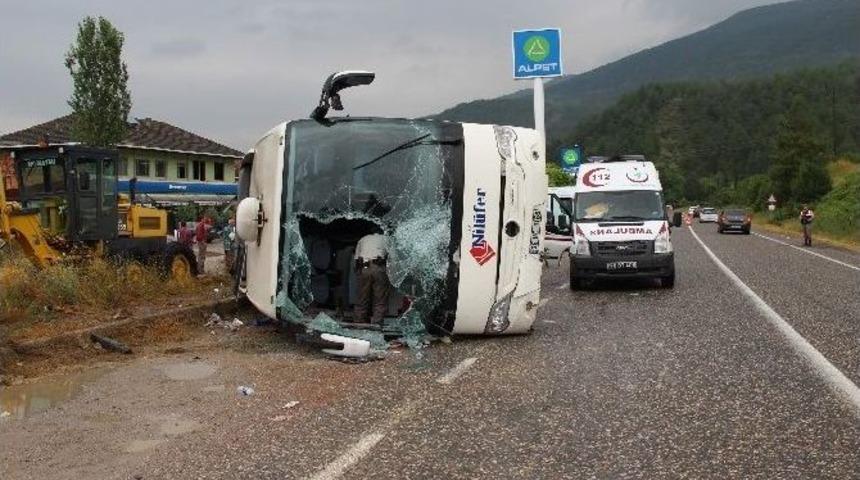 Kastamonu-karab&uuml;k Karayolunda Yolcu Otob&uuml;s&uuml; Devrildi: 28 Yaralı