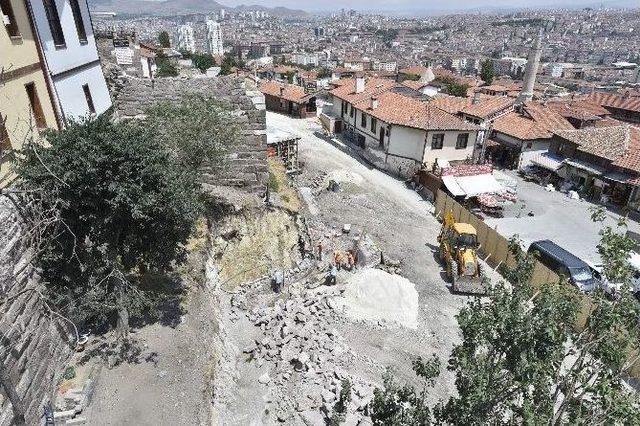 Büyükşehir’den, “kale’deki Sur Çatlağı” Açıklaması