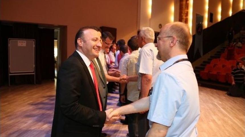 A&uuml;, Bayramlaştı