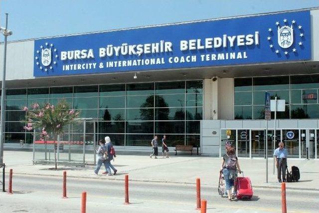 9 Günlük Bayram Tatiline Erken Çıkanlar Terminale Akın Etti