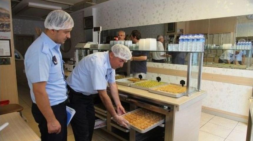 Zabıtadan Bayram &Ouml;ncesi Tatlı Denetimi