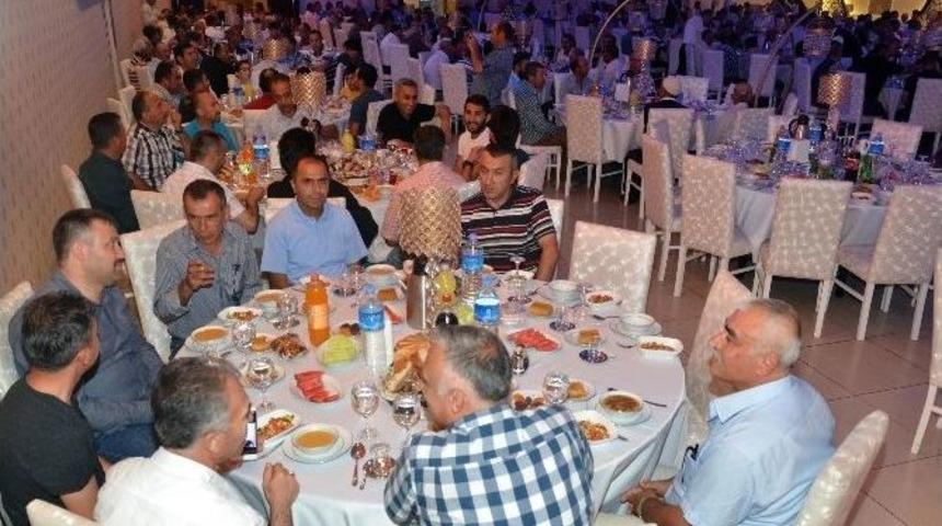 Pursaklar Belediye Başkanı &Ccedil;etin, Personel İle Birlikte İftar Yaptı