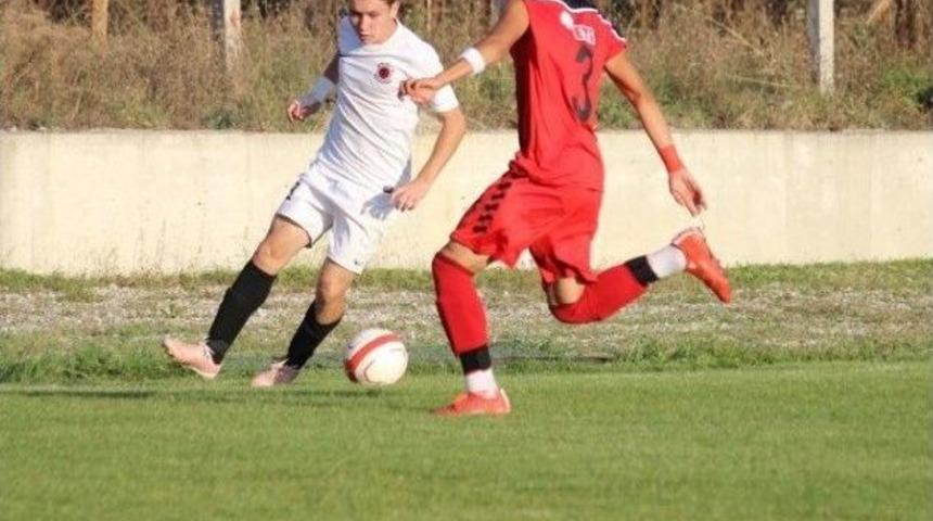 Gen&ccedil; Yetenek Mehmet Alper Bergama Belediyespor İle Anlaştı