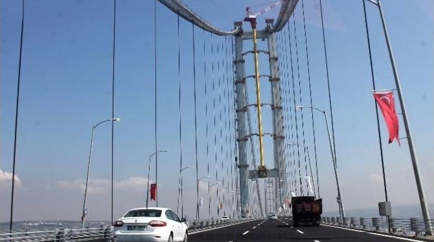 Osmangazi K&ouml;pr&uuml;s&uuml;&rsquo;ne Tatilcilerden B&uuml;y&uuml;k İlgi