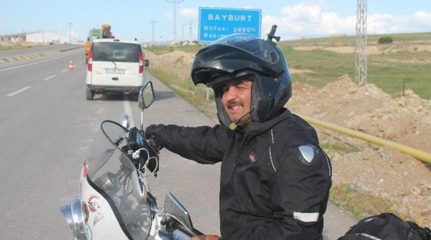 Engelliler İ&ccedil;in Motosikletiyle T&uuml;rkiye&rsquo;yi Dolaşıyor