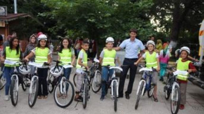 Kalkım Belediyesinden &Ouml;ğrencilere Bisiklet
