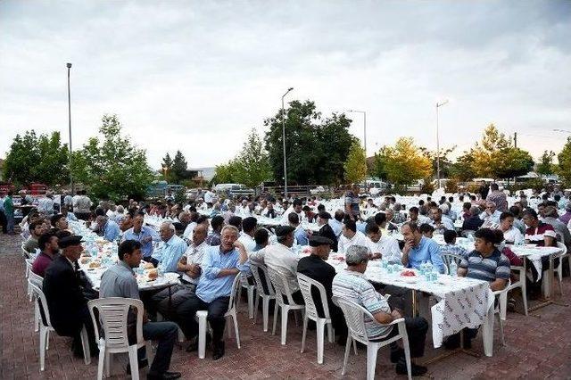 Büyükşehir Belediyesi Yazıhan’da İftar Verdi