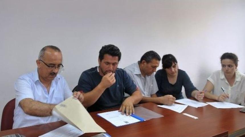 İzmit&rsquo;te Parke Alım İhalesi Yapıldı