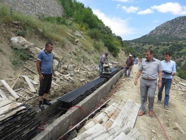 Kaymakam Güney, Sulama Kanalı İnşaatını İnceledi