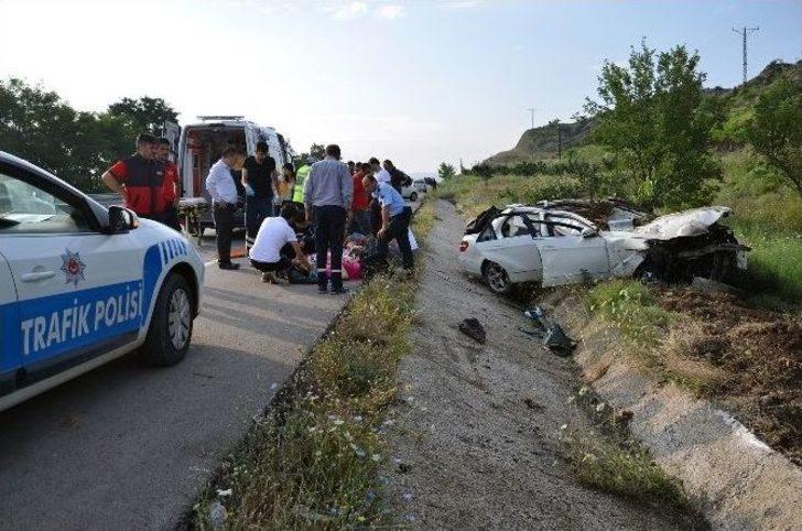 Kontrolden Çıkan Otomobil Şarampole Uçtu: 7 Yaralı G1