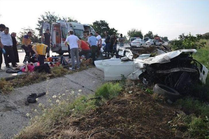 Kontrolden Çıkan Otomobil Şarampole Uçtu: 7 Yaralı G2