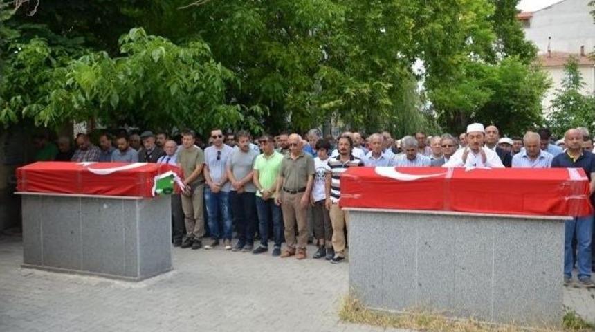 Kimyasal Maddeden Zehirlenen İki Kardeş Karaman’da Toprağa Verildi