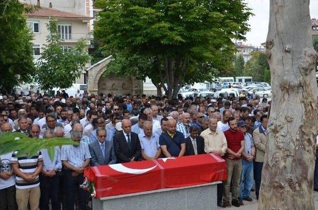 Kimyasal Maddeden Zehirlenen İki Kardeş Karaman’da Toprağa Verildi