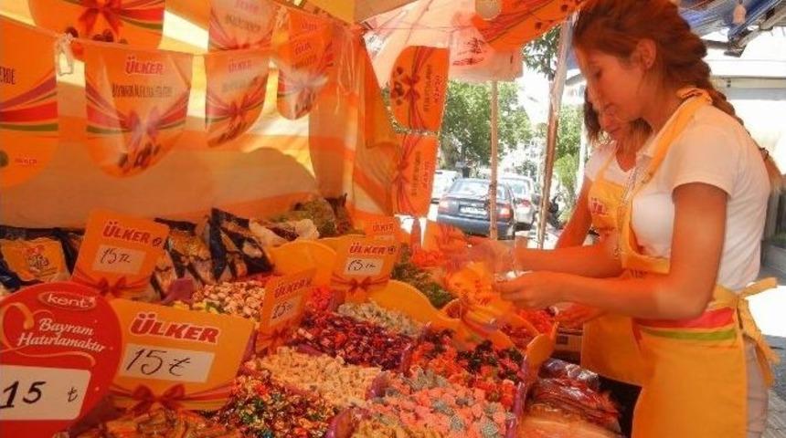 Edremit&rsquo;te De Bayram Nedeniyle Tezgahlar Şekerlendi