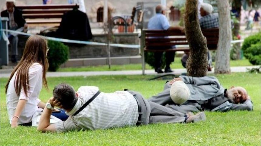 (&ouml;zel Haber) Aksaray&rsquo;da Vatandaşlara Sıcak Hava Uyarısı