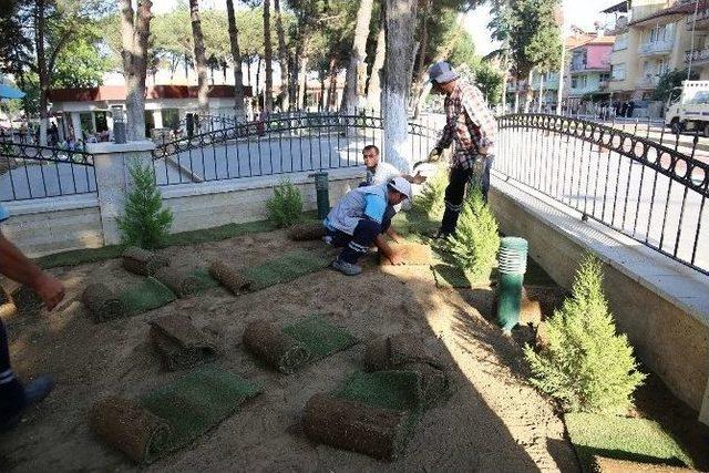 Kula Şehitliğinde Çevre Düzenlemesi