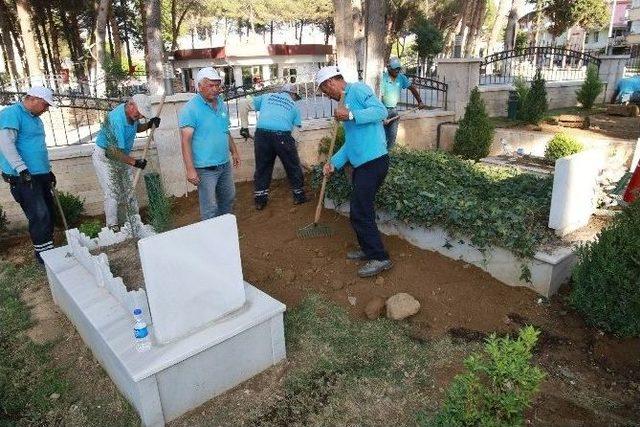 Kula Şehitliğinde Çevre Düzenlemesi