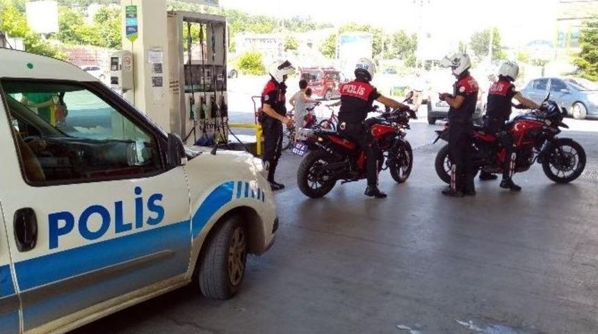 Saldırganlardan Ka&ccedil;tı Ama Bı&ccedil;aklanmaktan Kurtulamadı