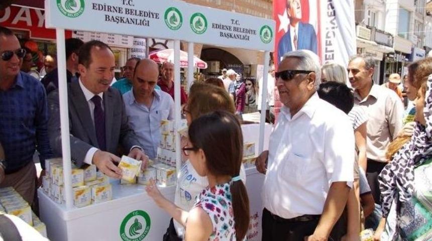 Edirne Belediyesi 20 Bin Kandil Simidi Dağıttı