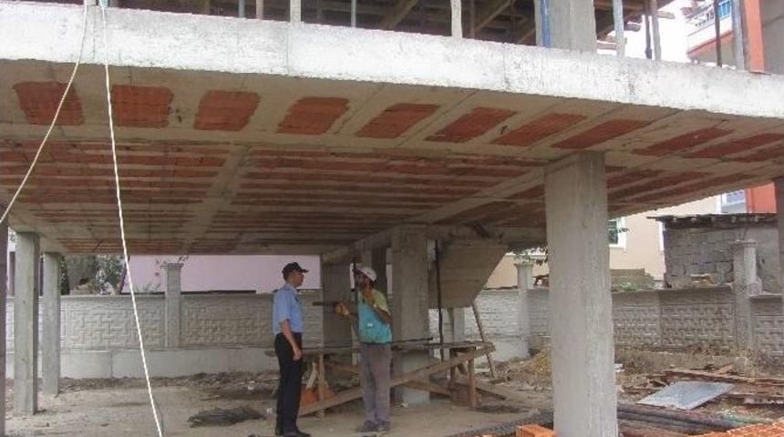 K&ouml;rfez Zabıtasından İnşaatlara Sıkı Denetim