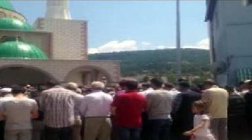 Kazada Hayatını Kaybeden İki Kardeş Toprağa Verildi