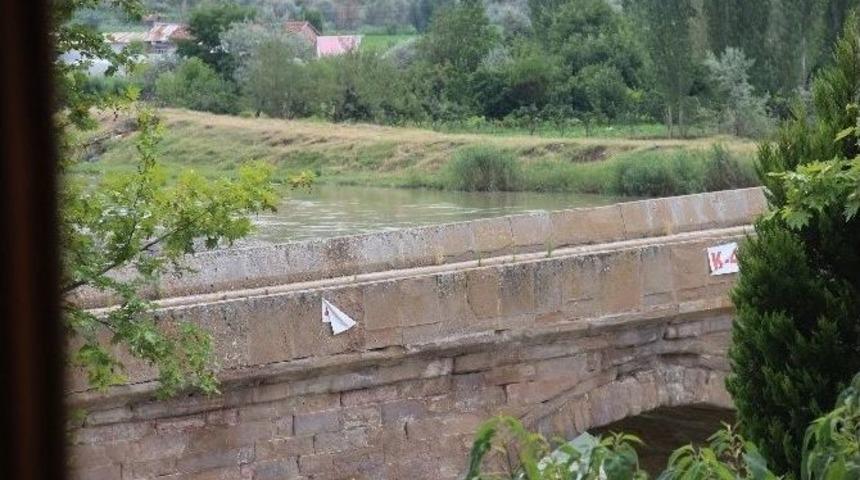 Tarihi Koyunbaba K&ouml;pr&uuml;s&uuml; Restore Ediliyor