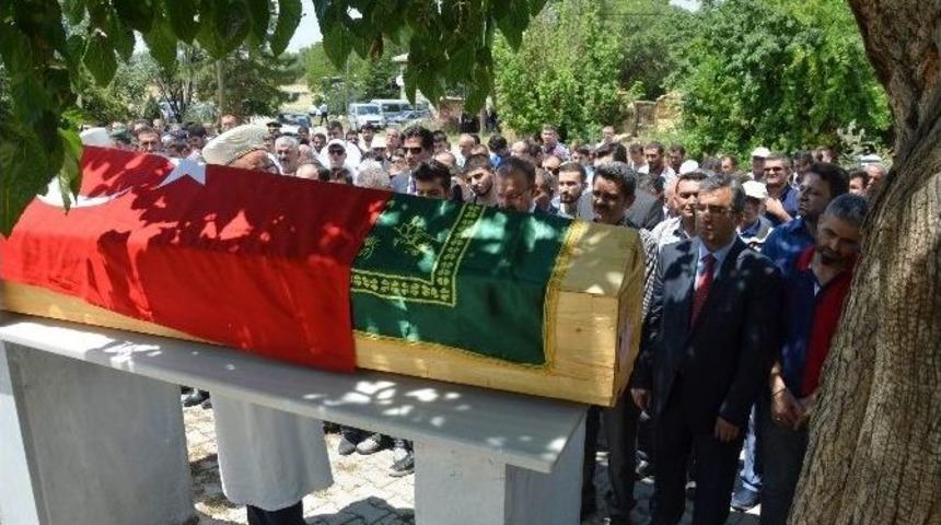 Havalimanı Saldırısında Ölen Merve Yiğit Son Yolculuğuna Uğurlandı
