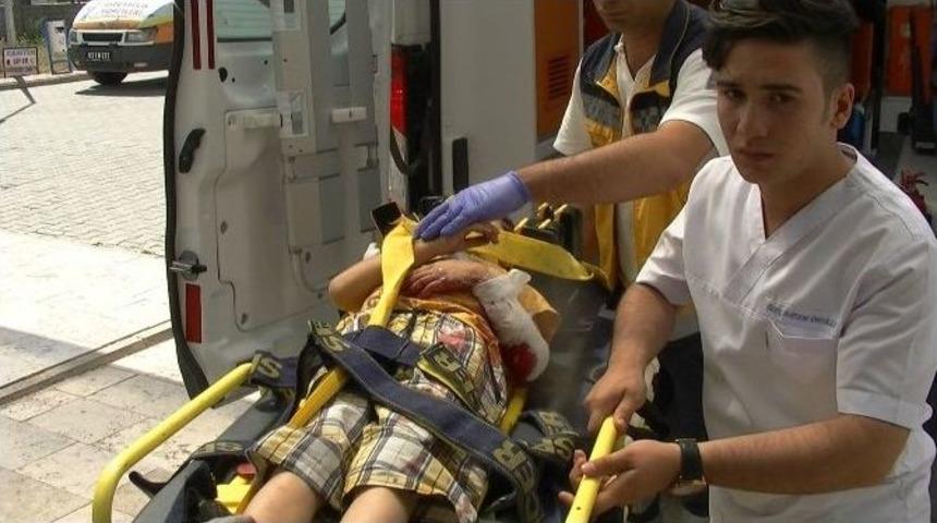 Adıyaman&rsquo;da Hafif Ticari Ara&ccedil; Şarampole U&ccedil;tu: 6 Yaralı