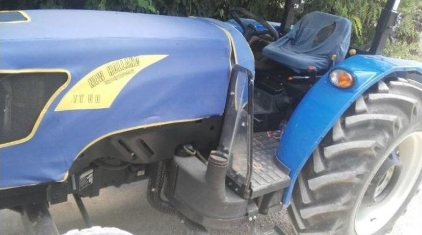 Trakt&ouml;r&uuml;n &Ccedil;arptığı &Ccedil;ocuk &Ouml;ld&uuml;