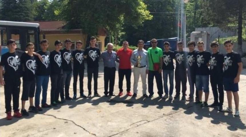 İkincilik Kupasını Başkan Şahin&rsquo;e Getirdiler