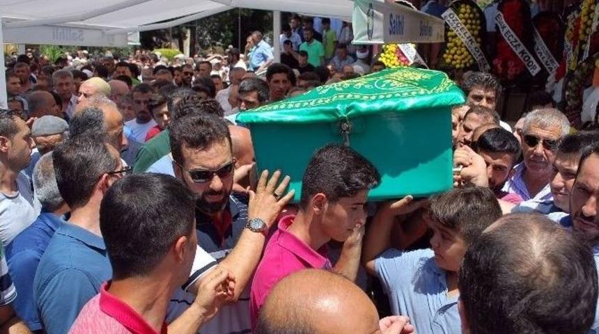 Cinayete Kurban Giden M&uuml;teahhit Toprağa Verildi