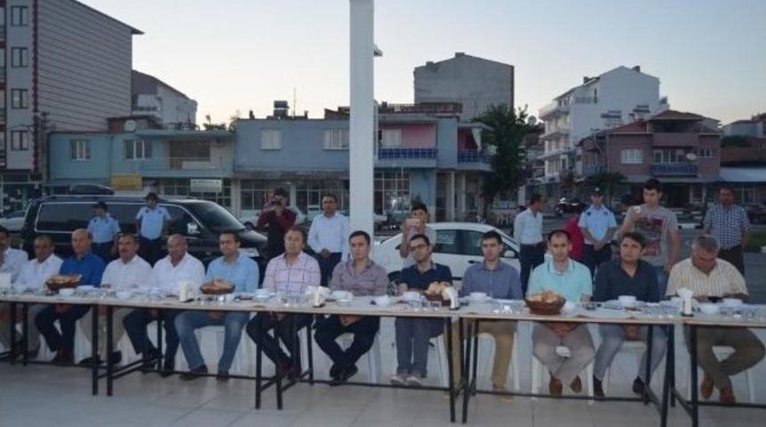 Selendi İl&ccedil;e Jandarma Komutanı Akpınar&rsquo;a Veda İftarı