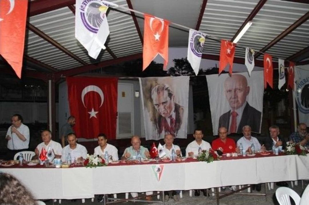 Kartallı Sporcular İftar Yemeğinde Buluştu