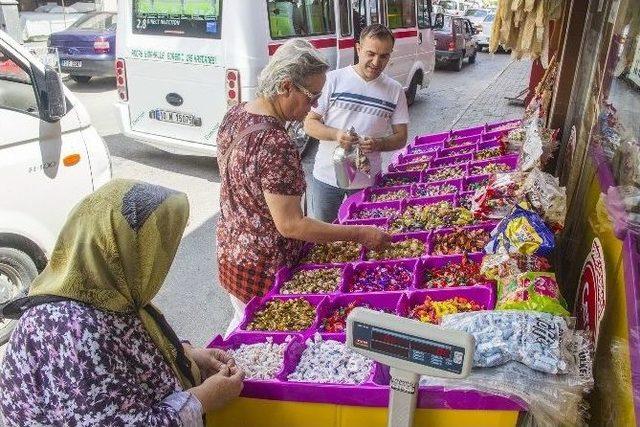 Bayram Alışverişinin Gözdesi ’şeker’